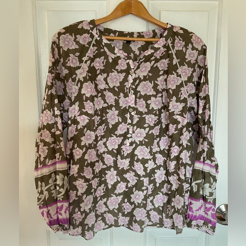 Talbots Chic Floral Women's Blouse floral cotton collarless 21” chest 26” length